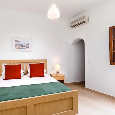 Meandros Suites